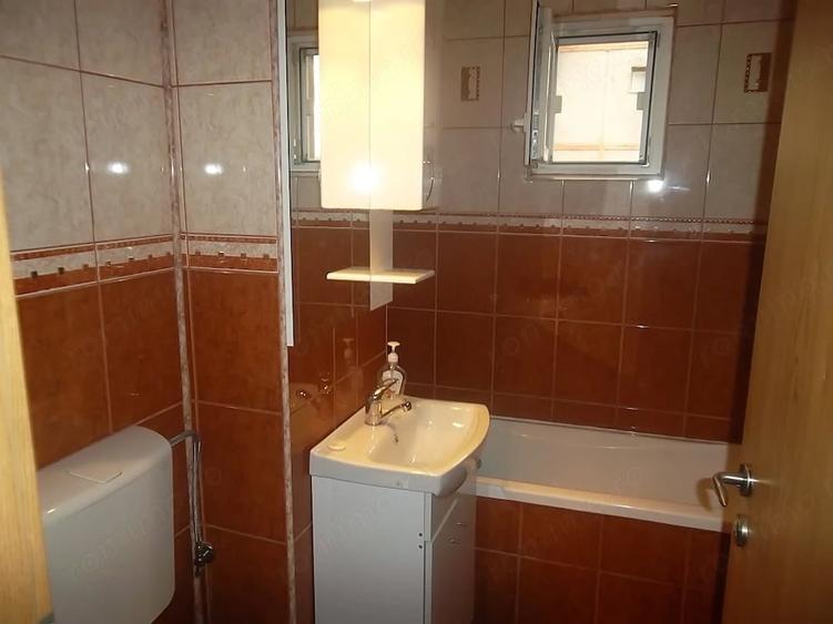Apartament cu 2 camere decomandat în Piața Centrală