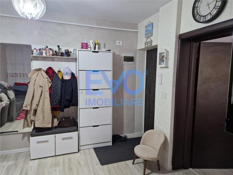 Apartament cu 3 camere semidecomandat în Valea Lupului