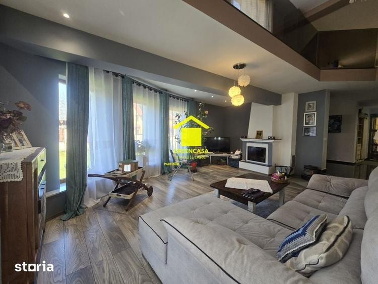 Casă cu 7 camere cu Teren 750 Mp în Borhanci