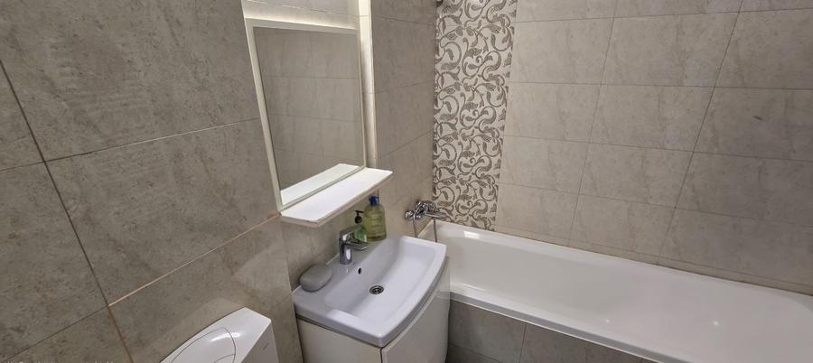 Apartament cu 2 camere semidecomandat în Tineretului
