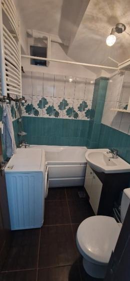 Apartament cu 3 camere decomandat, mobilat în Ultracentral
