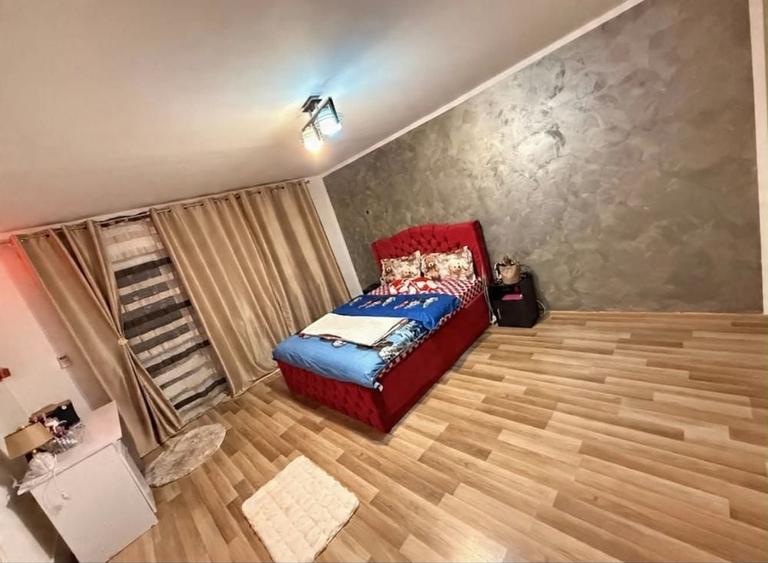 Garsonieră decomandată în Mioriței
