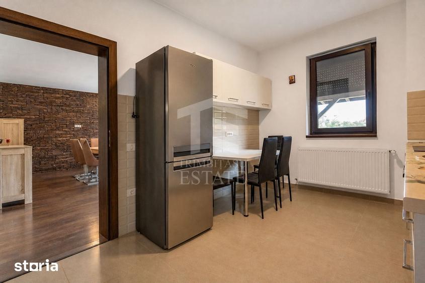 Casă cu 5 camere cu Teren 2390 Mp în Săcălaz