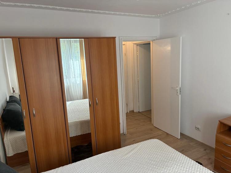 Apartament cu 2 camere semidecomandat, mobilat în Drumul Taberei