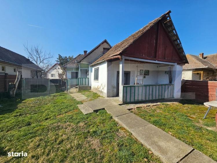 Casă cu 4 camere cu Teren 1000 Mp în Sâncel