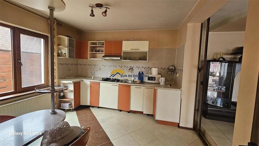 Casă cu Teren 330 Mp în Golești (Ștefănești)