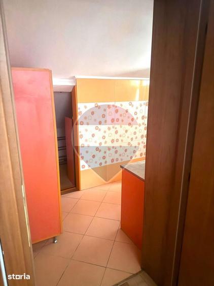 Casă cu 6 camere cu Teren 170 Mp în 13 Septembrie