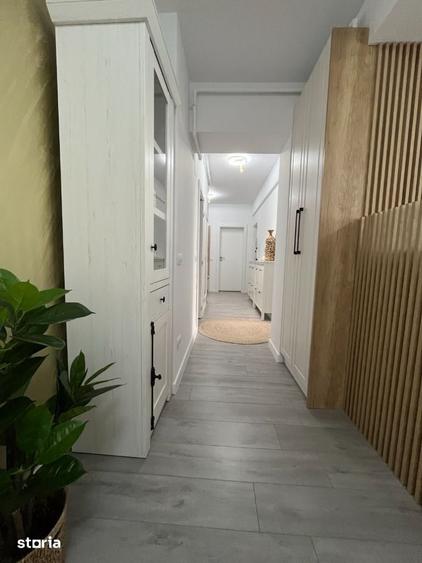 Apartament cu 3 camere în Calea București