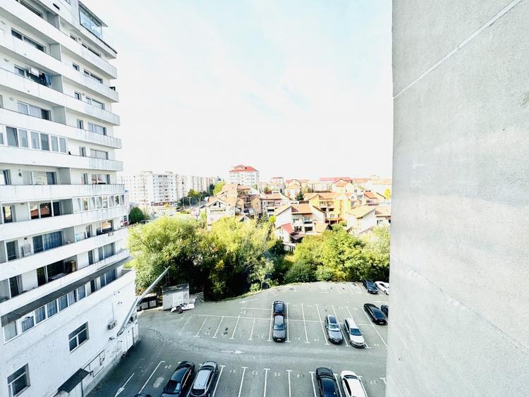 Apartament cu 2 camere semidecomandat în Mihai Viteazul
