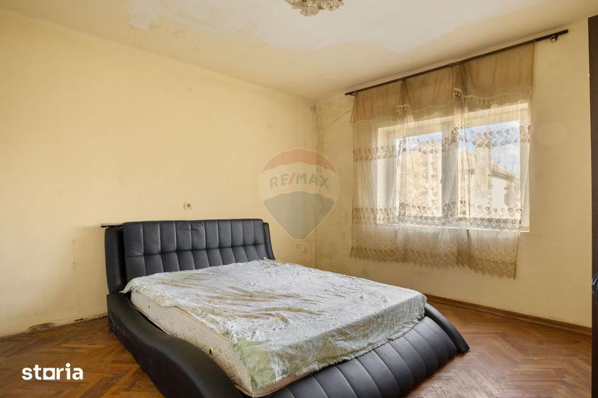 Casă cu 2 camere cu Teren 476 Mp în Șofronea