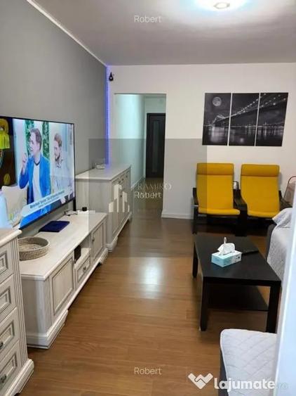 Apartament cu 3 camere semidecomandat în Alexandru Obregia