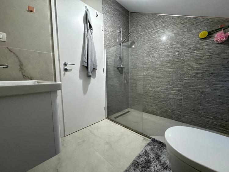 Apartament cu 3 camere decomandat, mobilat în Giroc