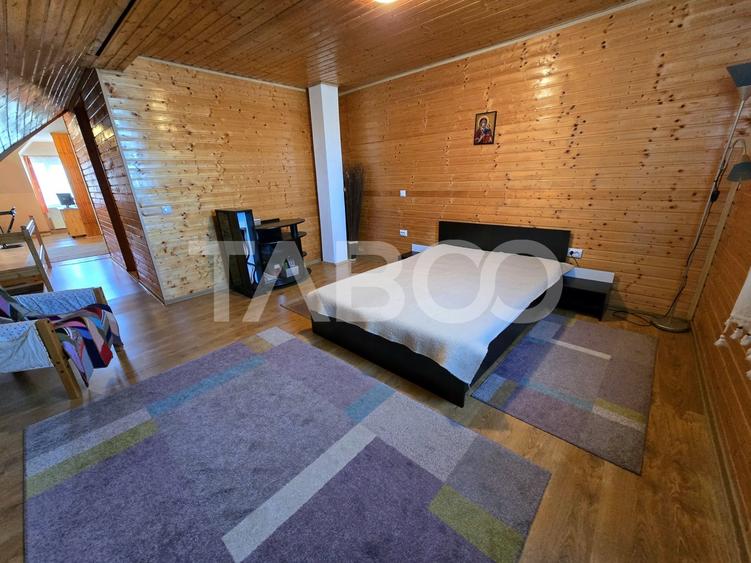 Casă individuală cu 7 camere cu Teren 432 Mp în Lupeni