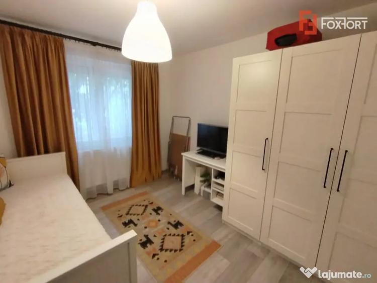 Apartament cu 3 camere decomandat în P-ța Doina