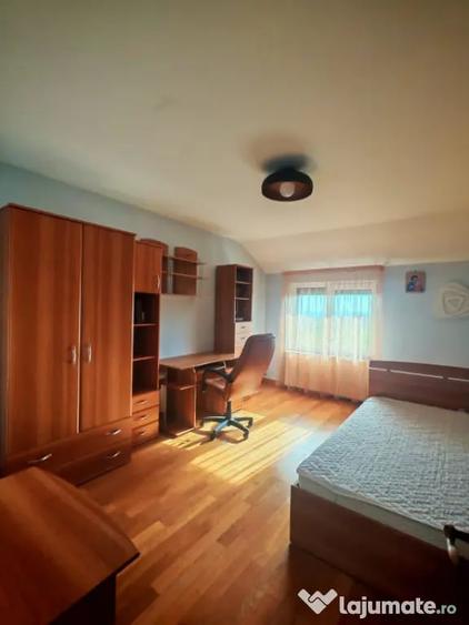 Casă cu 4 camere cu Teren 678 Mp în Europa