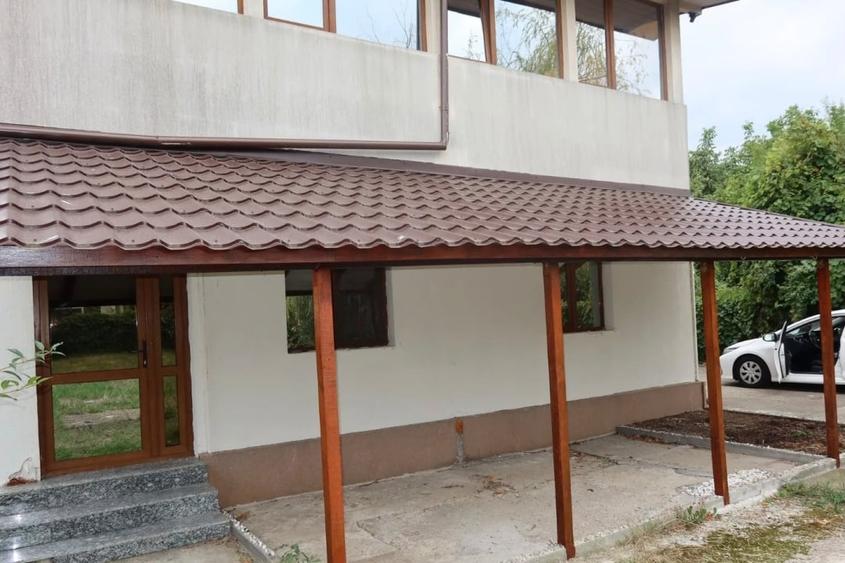 Casă individuală cu 6 camere cu Teren 1141 Mp în Valea Călugărească