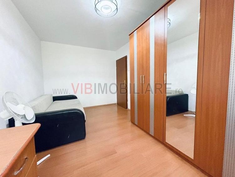 Apartament cu 4 camere semidecomandat în Gorjului