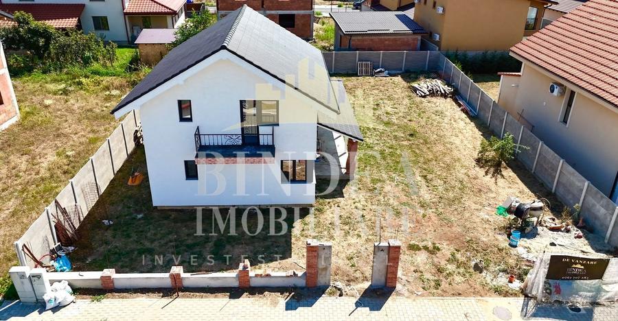 Casă individuală cu 4 camere cu Canalizare în Giarmata