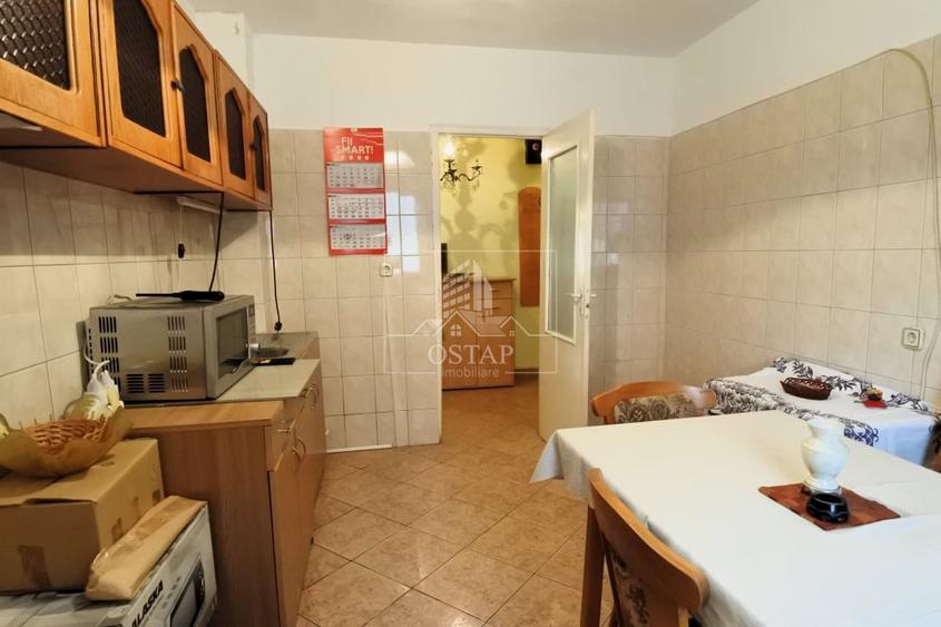 Apartament cu 3 camere decomandat, mobilat în Nord