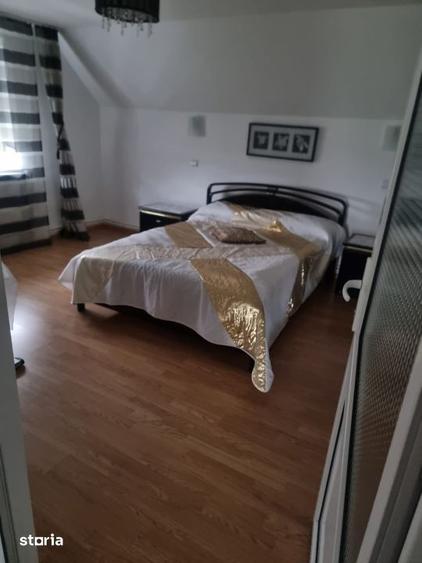 Casă cu 5 camere cu Teren 3000 Mp în Frătăuții Vechi