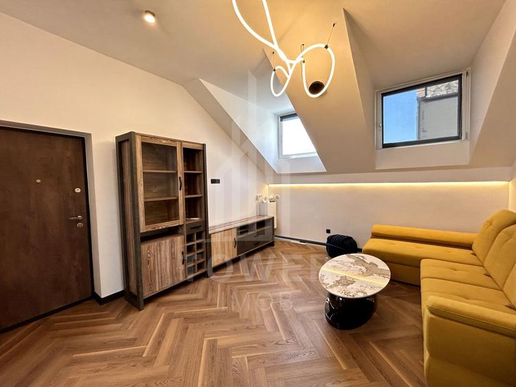 Apartament cu 3 camere decomandat, mobilat în Turnișor
