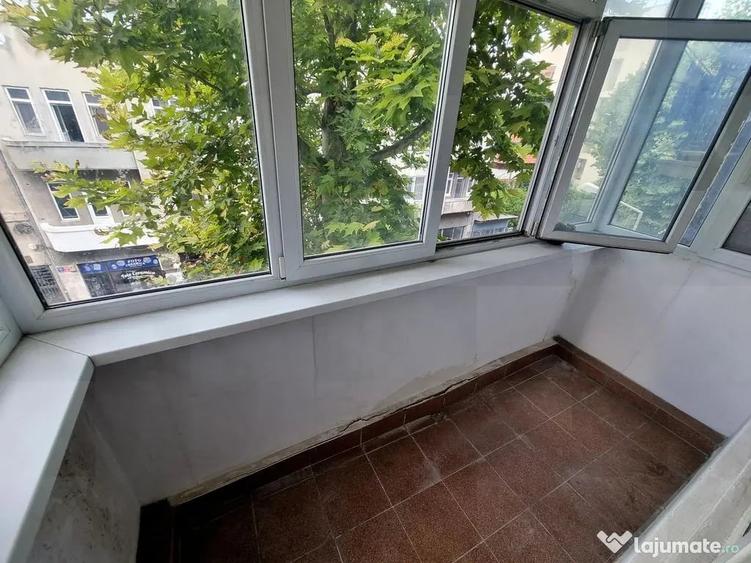 Apartament cu 3 camere decomandat în Ultracentral