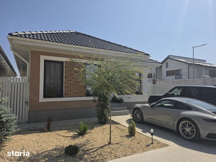 Casă cu 4 camere cu Teren 500 Mp în Tunari