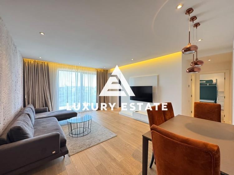 Apartament cu 3 camere semidecomandat în Herăstrău