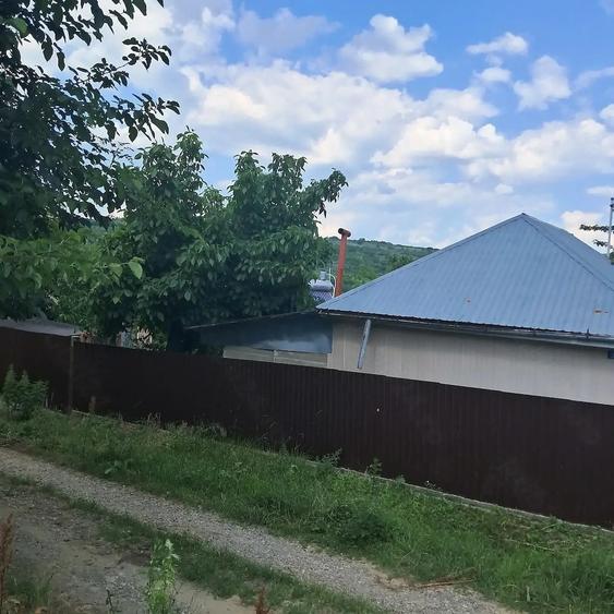 Casă cu 2 camere cu Teren 1000 Mp în Costuleni