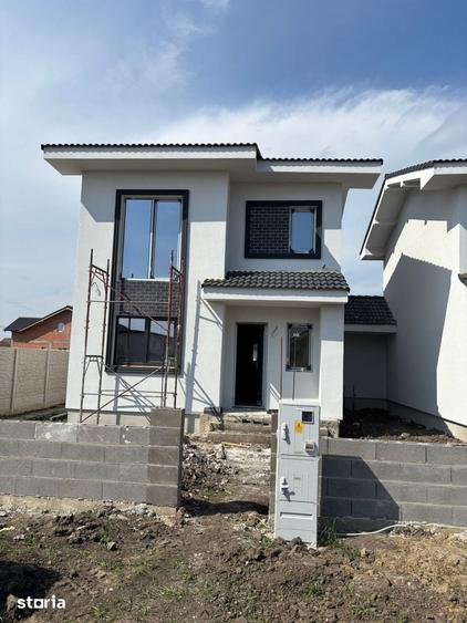 Apartament cu 4 camere în Moșnița Nouă