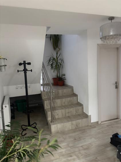 Casă cu 4 camere cu Teren 600 Mp în Exterior Vest