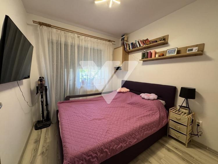 Apartament cu 3 camere semidecomandat, mobilat în Turnișor