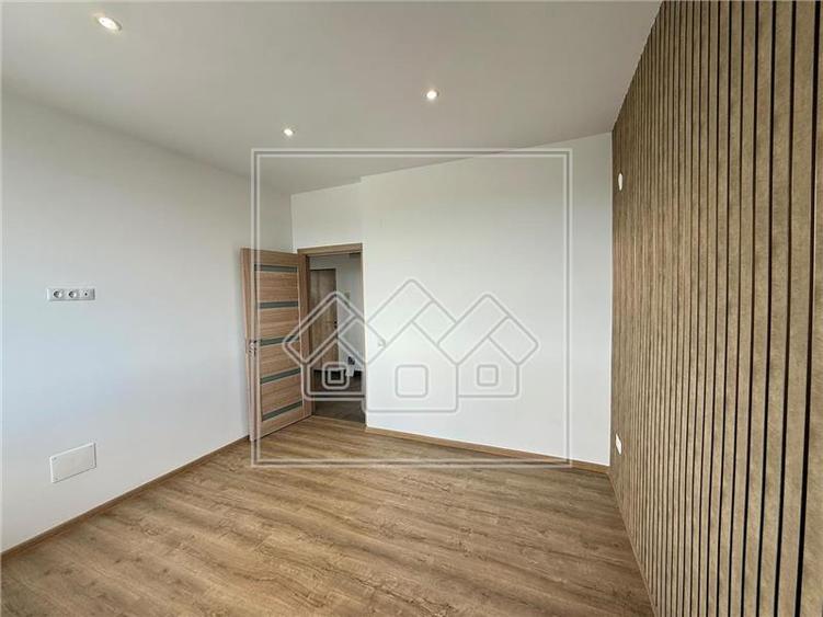 Apartament cu 2 camere decomandat în Mihai Viteazul
