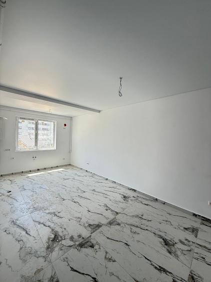 Apartament cu 2 camere semidecomandat în Militari