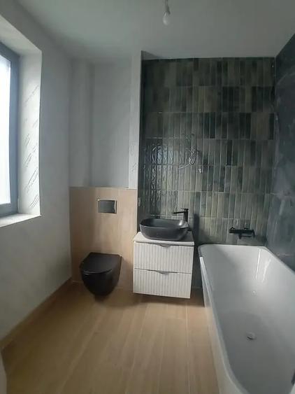 Casă cu 5 camere cu Canalizare în Mogoșoaia