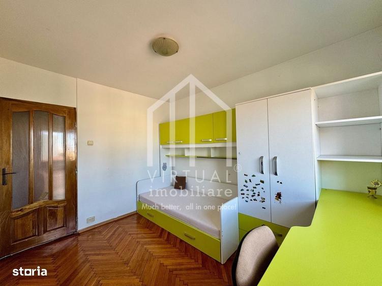 Apartament cu 3 camere decomandat în Sub Arini