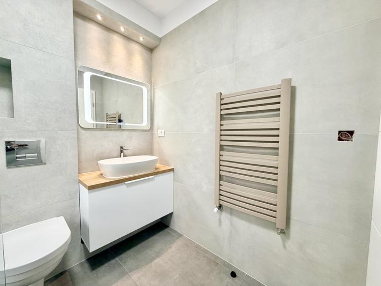 Duplex cu 4 camere cu Canalizare în Moșnița Nouă