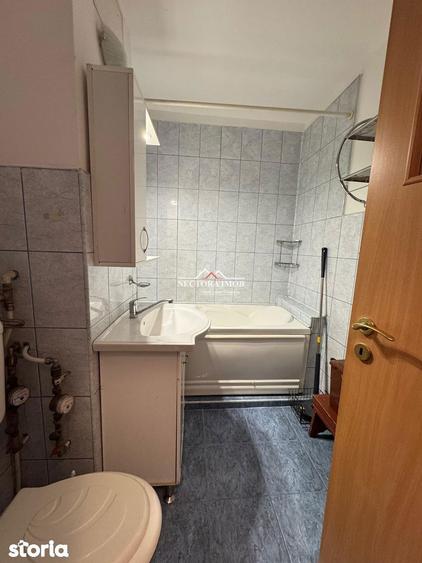 Apartament cu 3 camere decomandat în Decebal