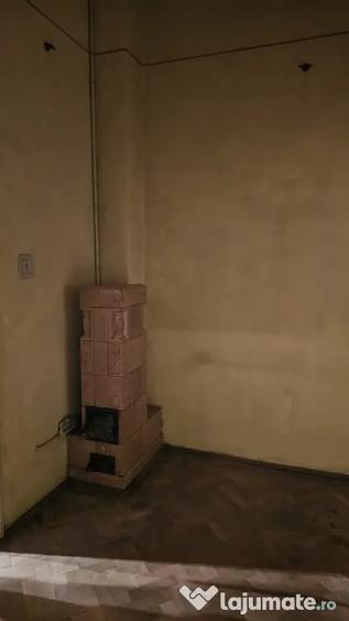 Casă cu 2 camere cu Teren 100 Mp în Ultracentral