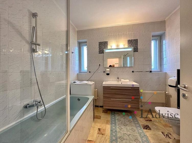 Apartament cu 4 camere decomandat, mobilat în Aurel Vlaicu