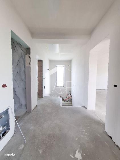 Casă cu 4 camere în Păulești