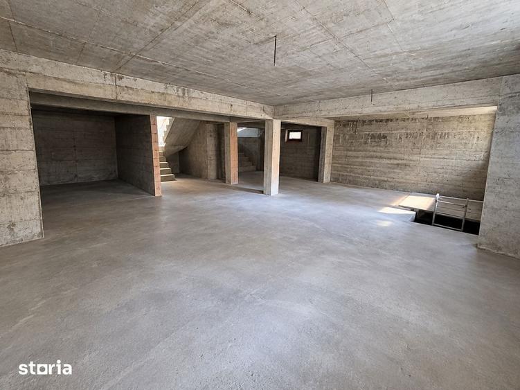 Casă cu 5 camere cu Teren 1000 Mp în Șendreni