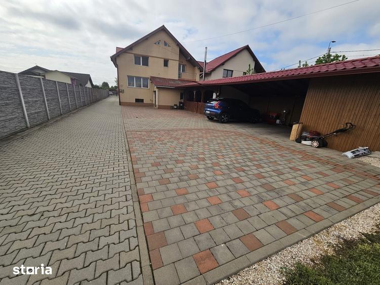 Casă cu 6 camere cu Teren 800 Mp în Micești