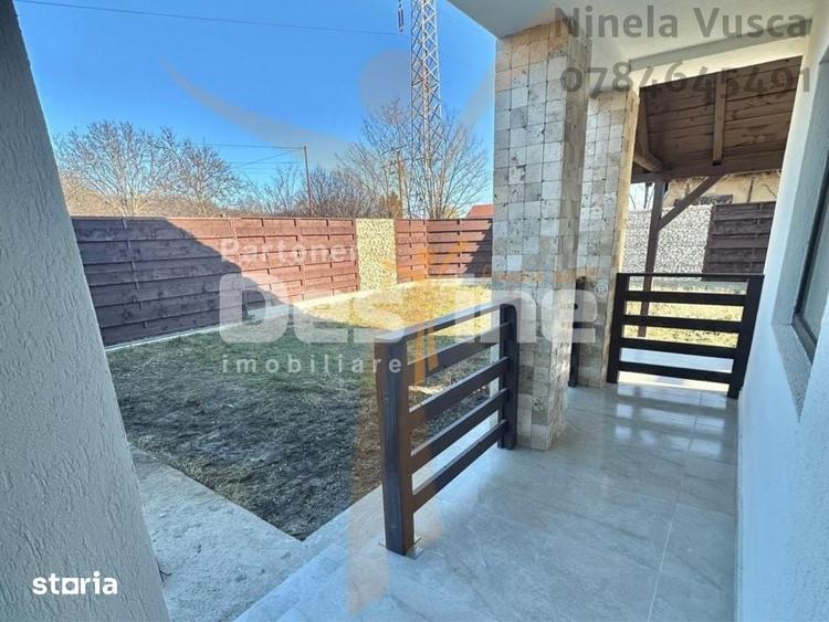 Casă cu 4 camere decomandat cu Teren 400 Mp în Răzvad