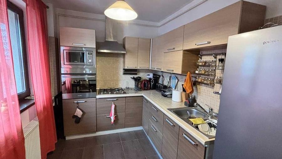 Apartament cu 3 camere decomandat în Chiajna