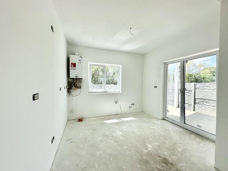 Duplex cu 4 camere cu Canalizare în Moșnița Nouă
