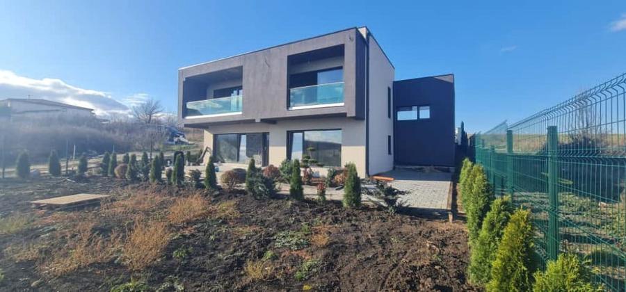 Casă cu 4 camere cu Teren 815 Mp în Șelimbăr