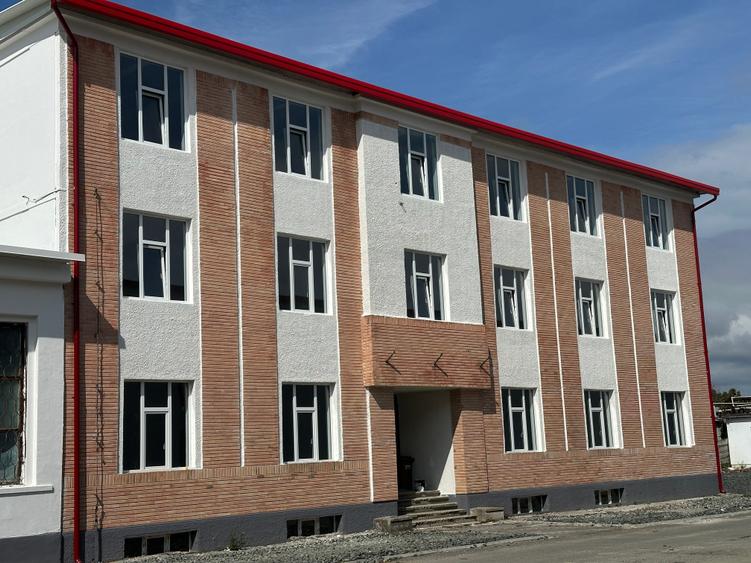 Birou, de 900 mp, în Mârșa