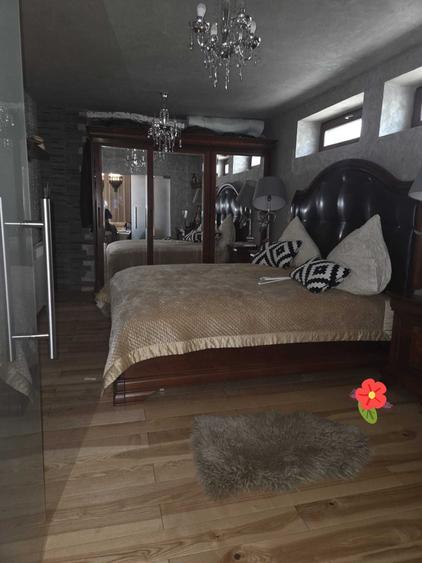 Casă cu 4 camere în Central