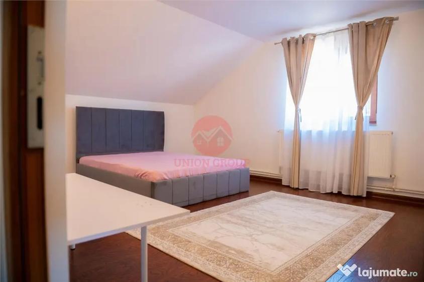 Casă cu 8 camere cu Teren 555 Mp în Lazu